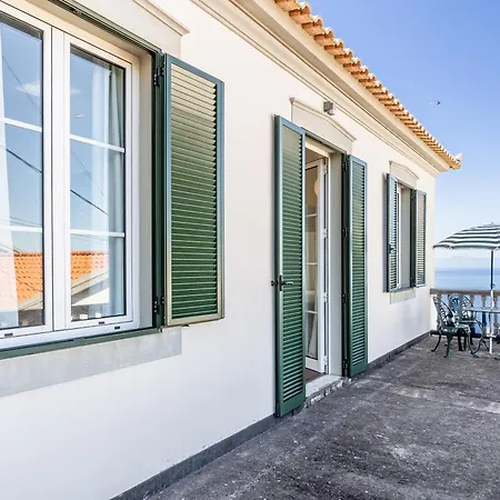 Villa Calheta Traditional