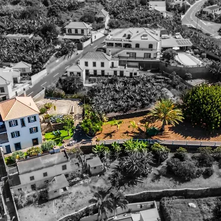 Villa Calheta Traditional *