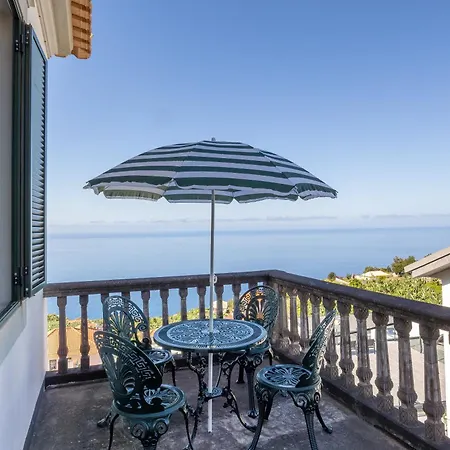 Calheta Traditional * Arco da Calheta (Madeira)