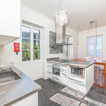 Calheta Traditional Villa *